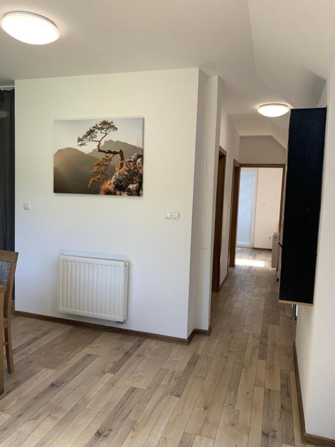 Gaj  Cozy 2-Bedroom Vacation Apartment With Entire Top Floor מראה חיצוני תמונה